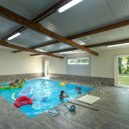 Le Chalet Airaines Экстерьер фото